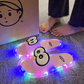 🩴✨ Pantufas iluminadas com personagens fofinhos – pisque, pise e veja a magia das luzes coloridas! Seu filho vai amar! 💡🐻